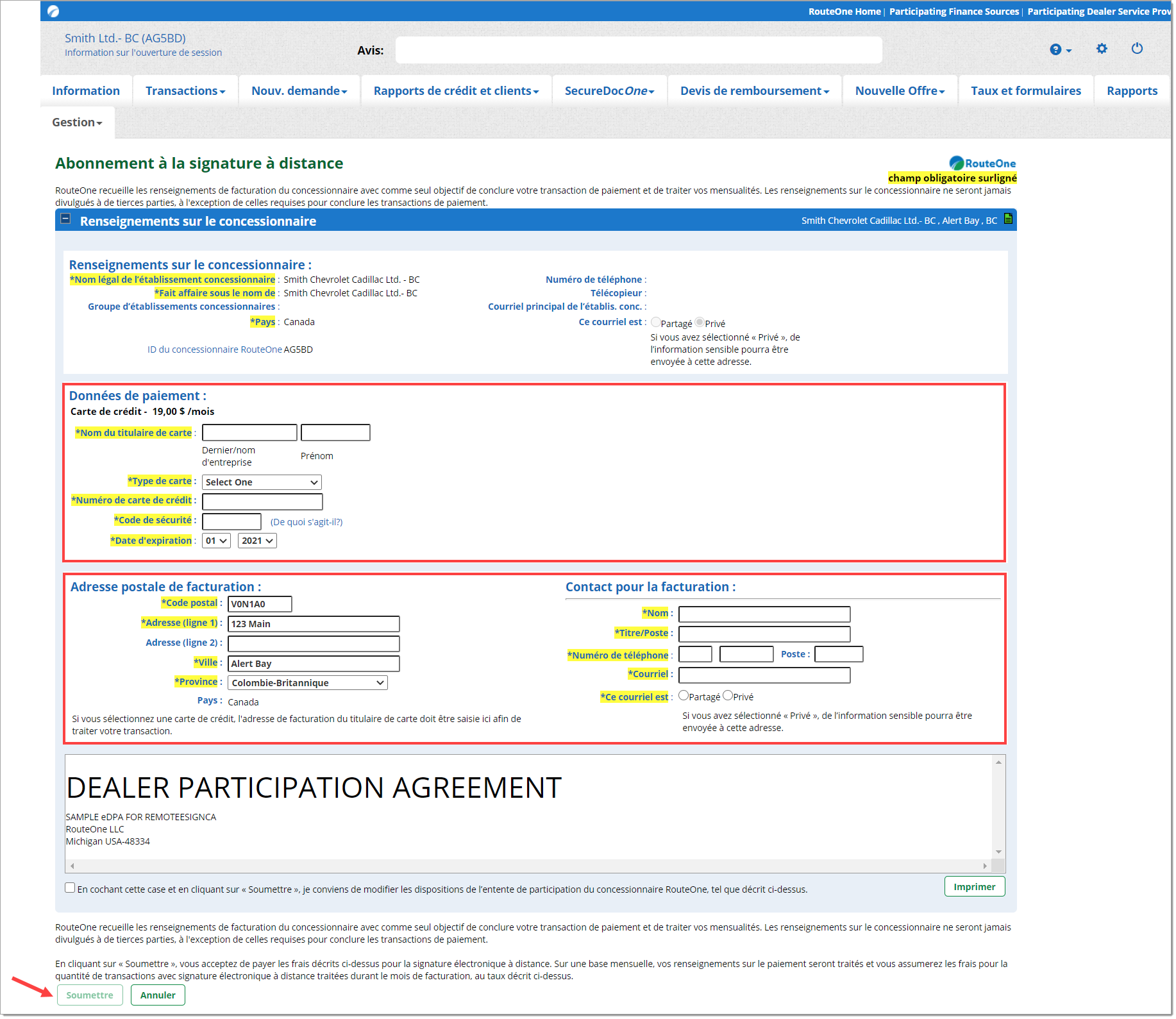 La page « Abonnement à la signature électronique à distance », avec boîtes mettant en valeur les sections « Données de paiement » et « Adresse postale de facturation », et une flèche pointant vers le bouton « Soumettre ».